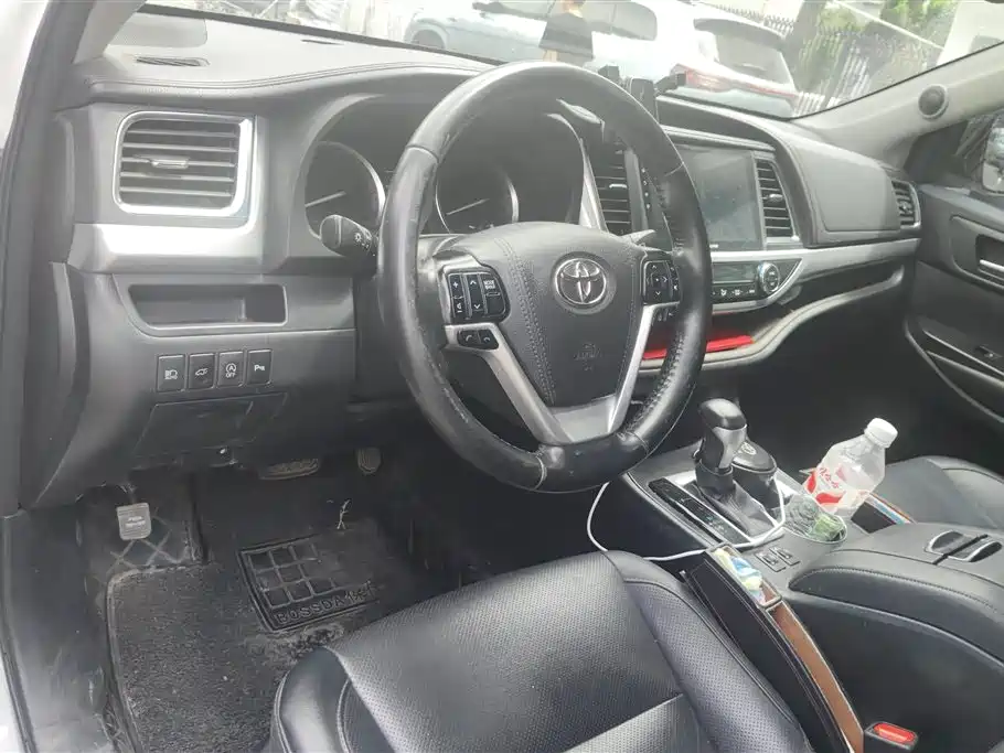 Toyota Highlander 2019 — фото 12