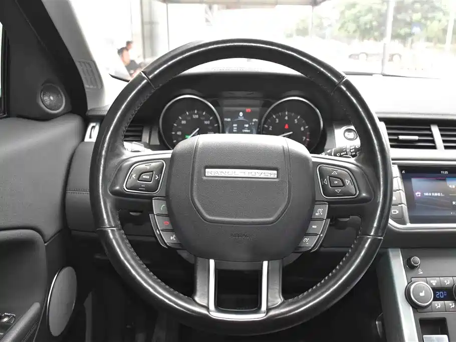 Land Rover Evoque 2017 — фото 14