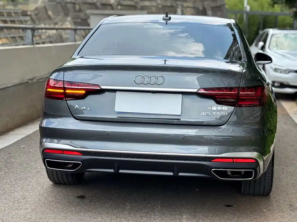Audi A4L 2021 — фото 16