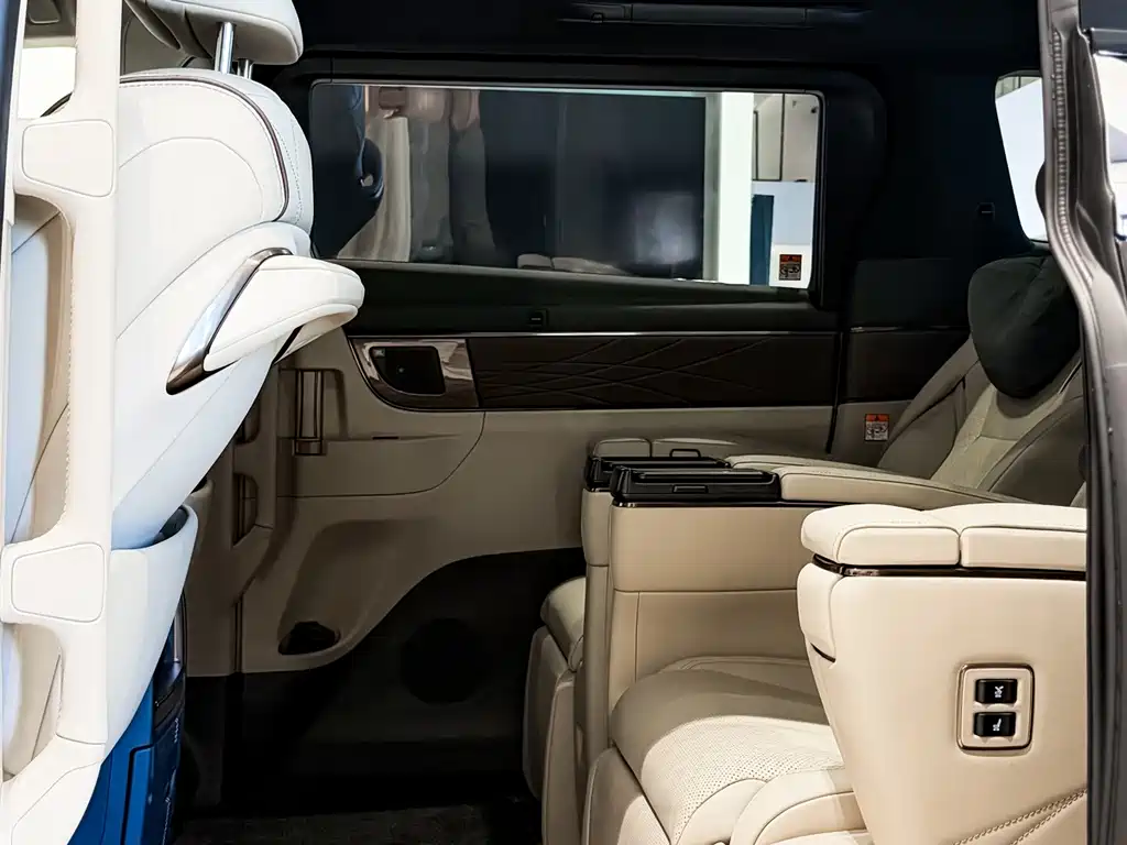 Toyota Alphard 2025 — фото 15