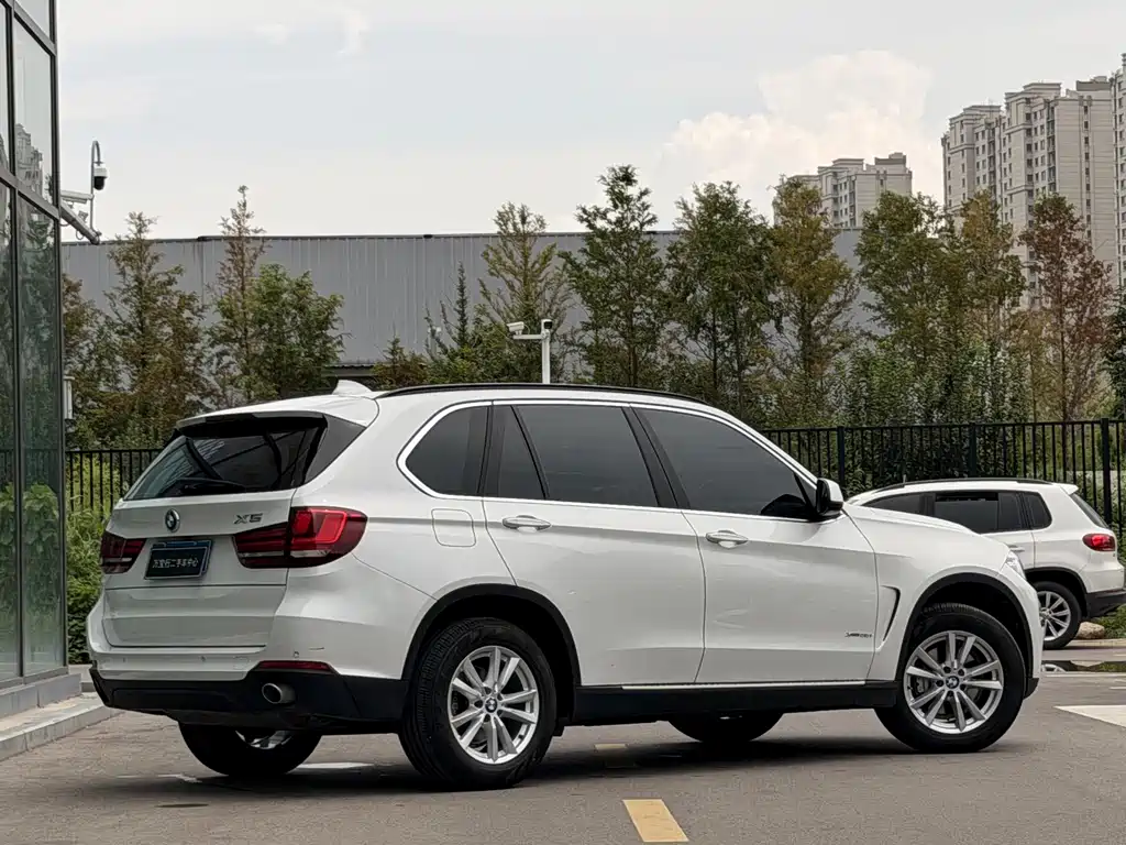 BMW X5 2015 — фото 27