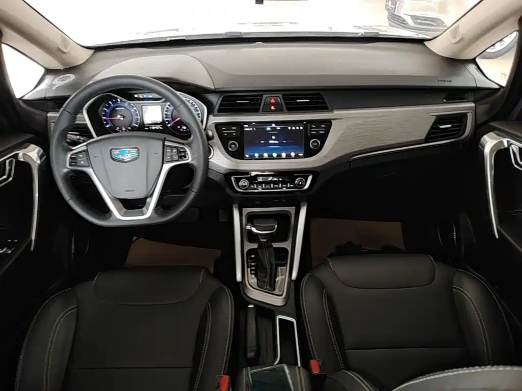 Geely Vision X3 2019 — фото 10