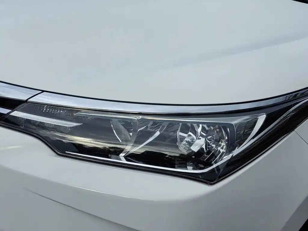 Toyota Corolla 2017 — фото 9