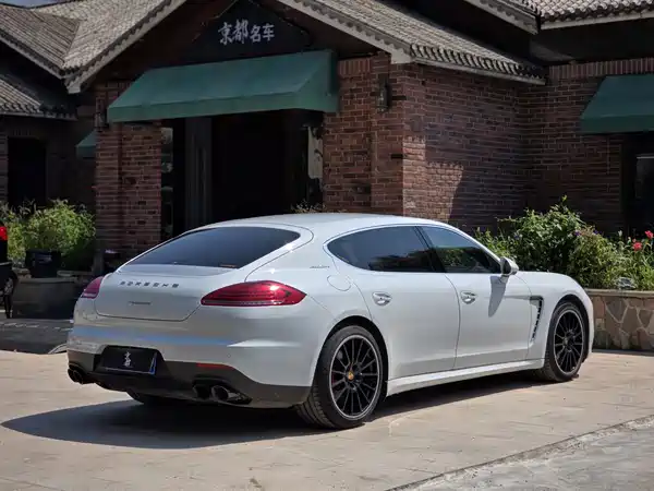 Porsche Panamera 2016