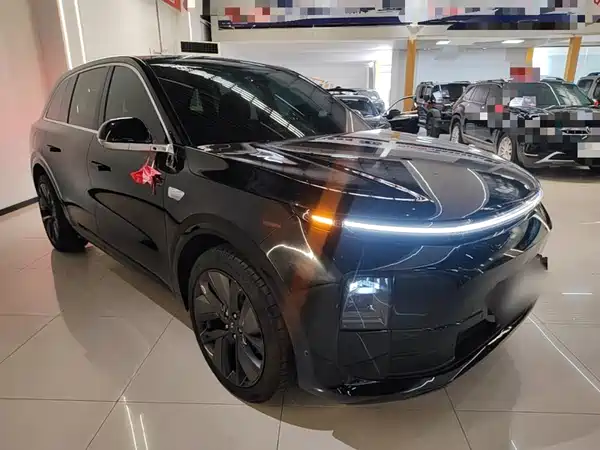 Li Auto L6 2025