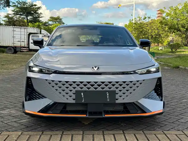 Changan UNI-V 2024