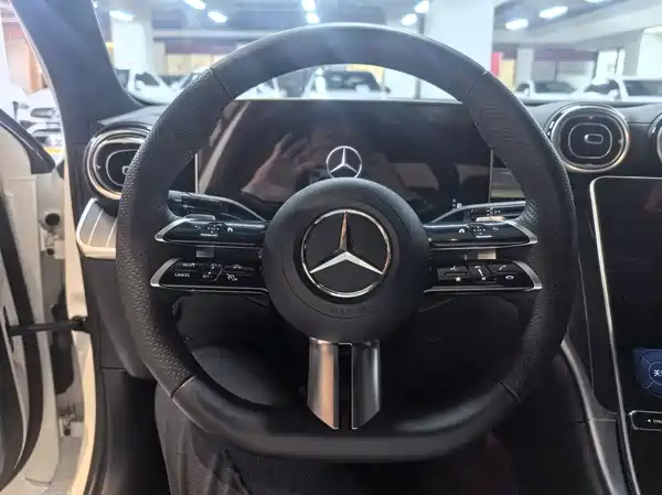 Mercedes-Benz C-Class 2024