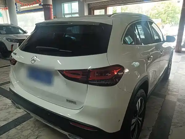 Mercedes-Benz GLA 2021
