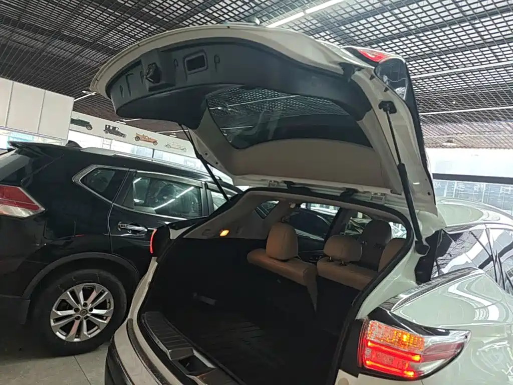 Nissan Murano 2016 — фото 15