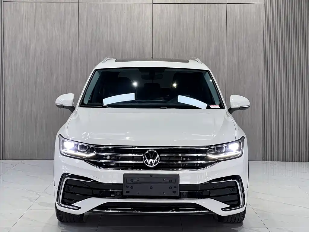 Volkswagen Tiguan L 2021 — фото 2
