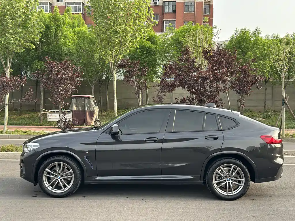 BMW X4 2021 — фото 18