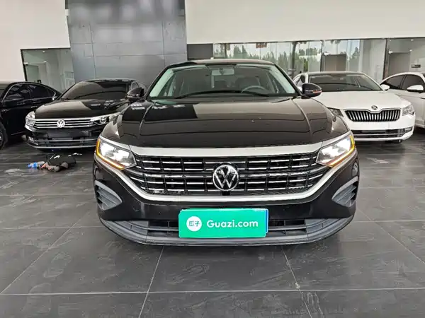 Volkswagen Passat 2022