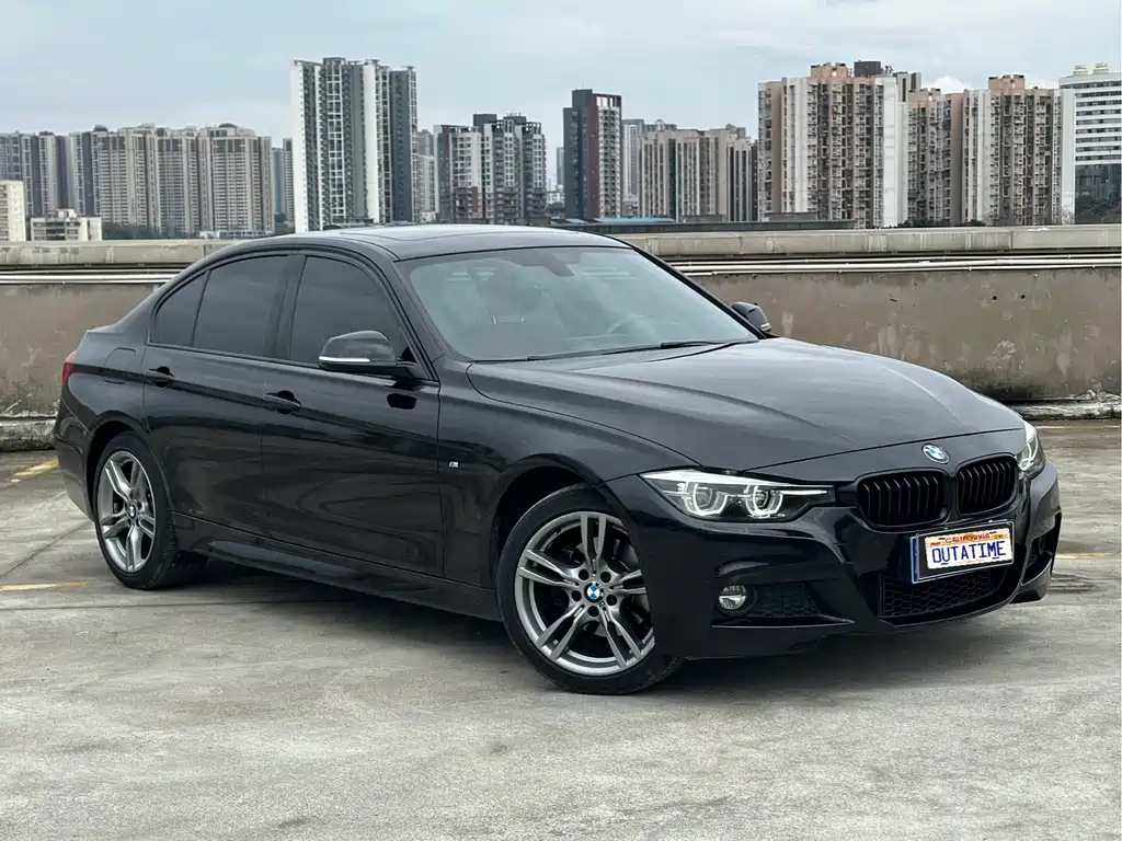 BMW 3 Series 2018 — фото 11