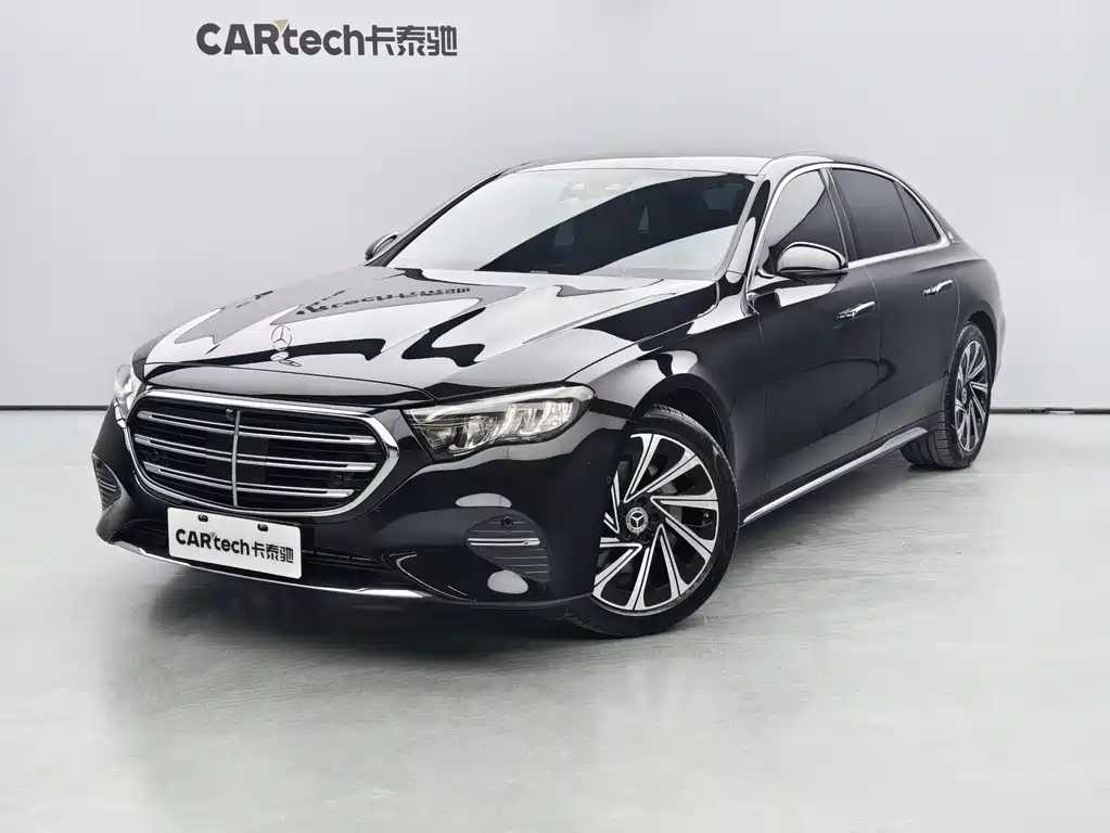 Mercedes-Benz E-Class 2024 — фото 1
