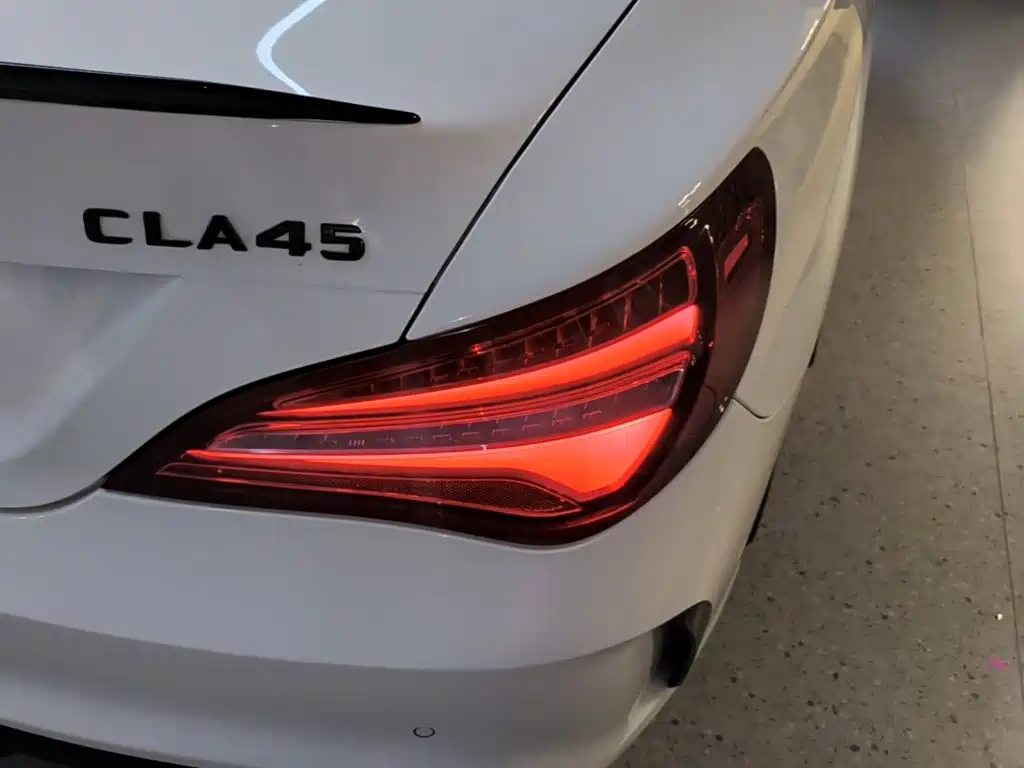 Mercedes-Benz CLA AMG 2018 — фото 8