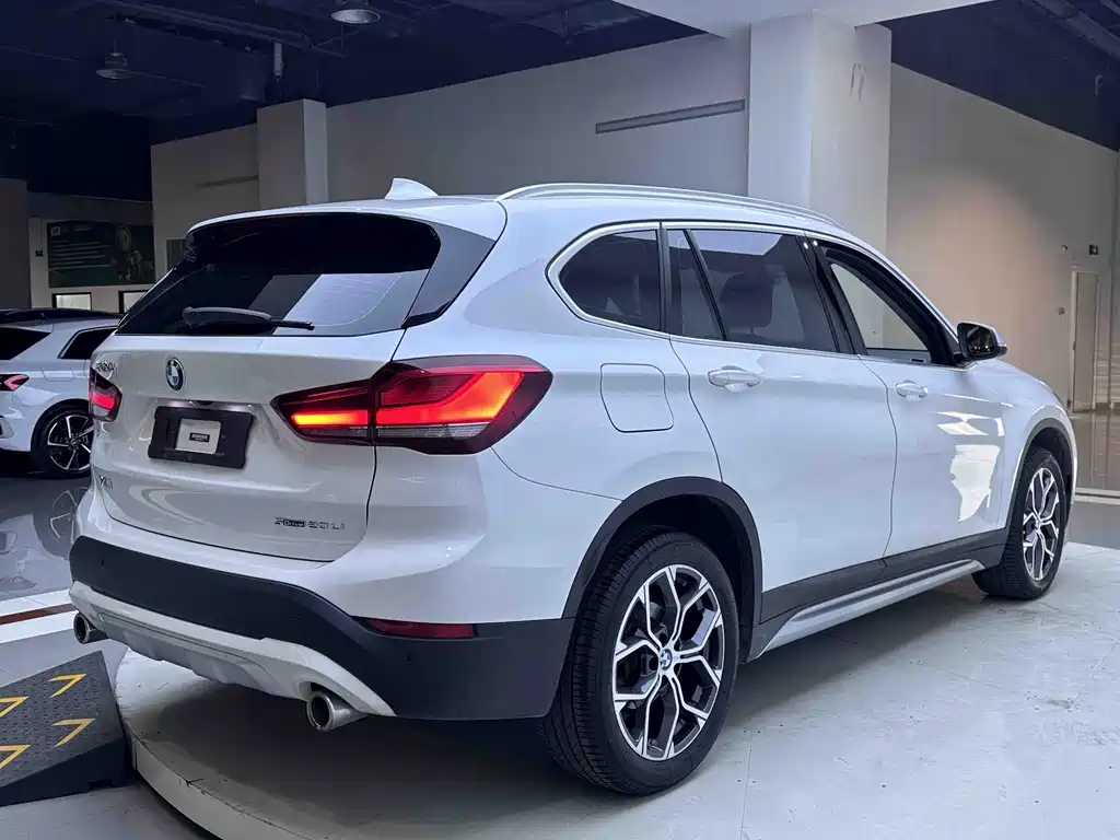 BMW X1 2022 — фото 7
