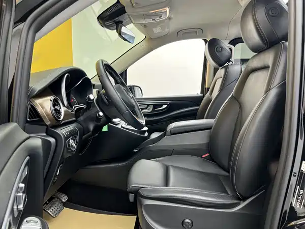 Mercedes-Benz V-Class 2023