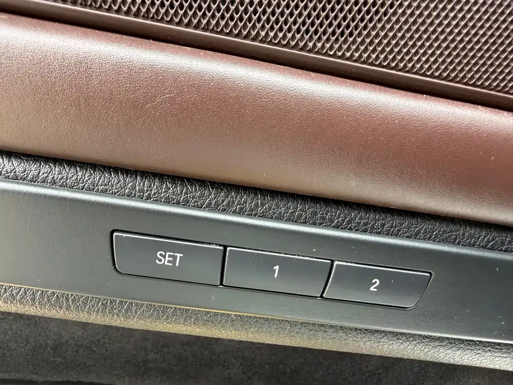 BMW 5 Series 2015 — фото 25