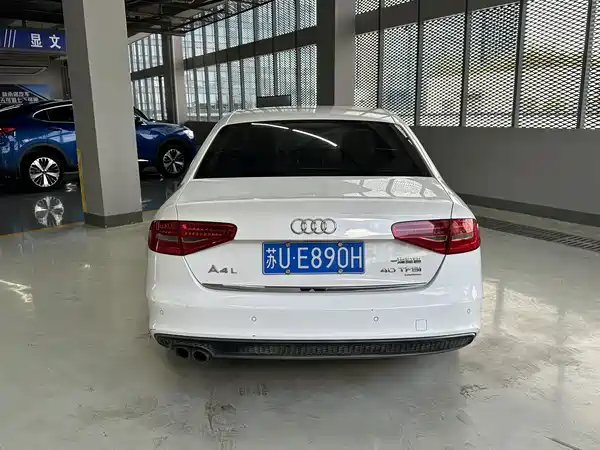 Audi A4L 2014