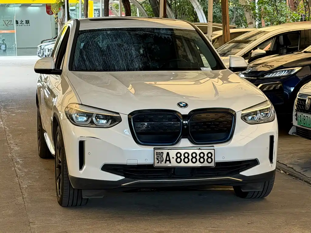 BMW iX3 2021 — фото 3