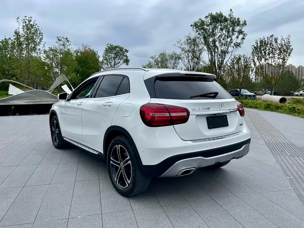 Mercedes-Benz GLA 2018 — фото 20