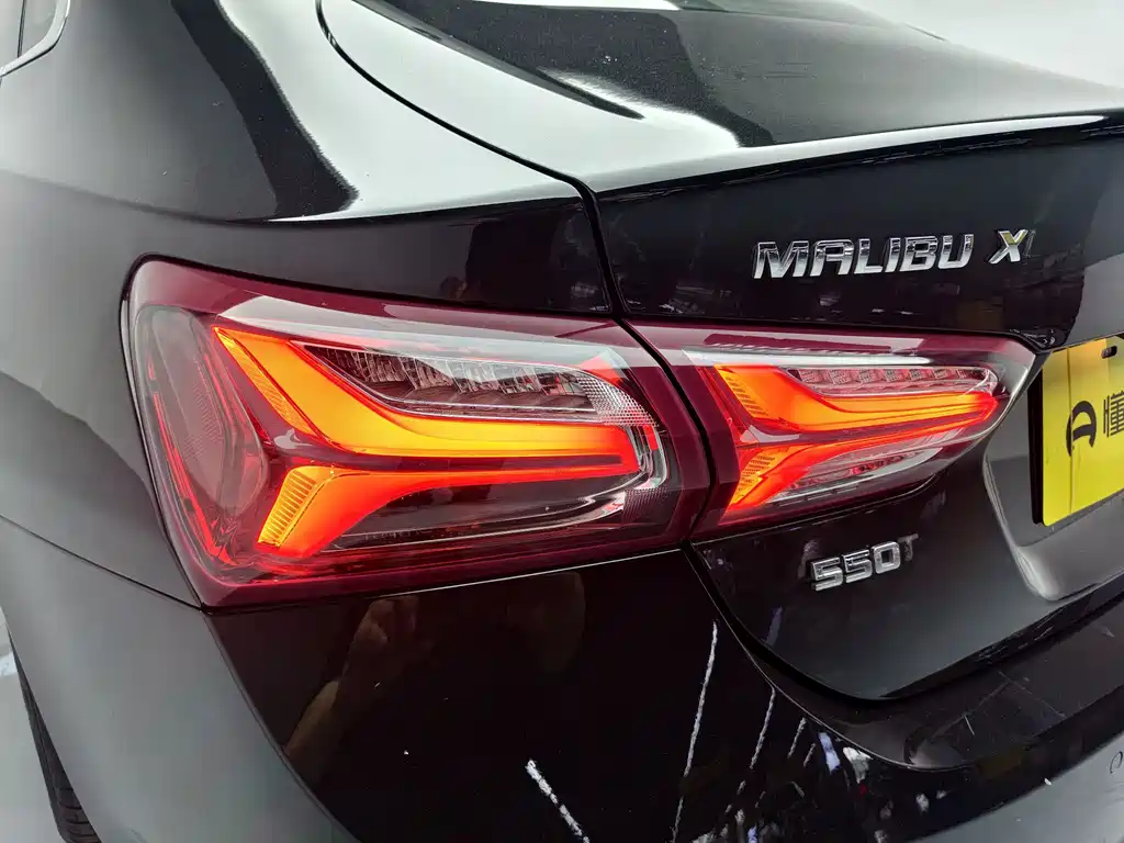 Chevrolet Malibu XL 2022 — фото 16