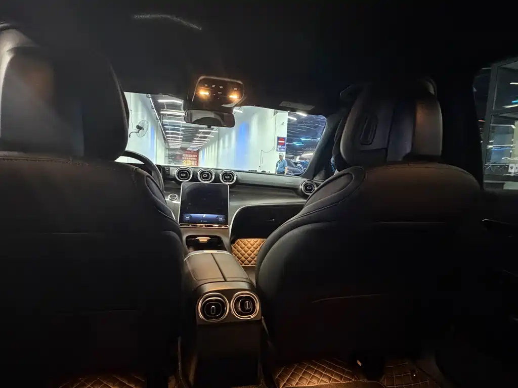 Mercedes-Benz C-Class 2024