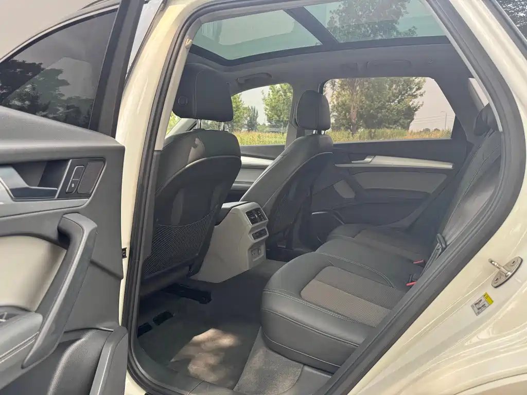 Audi Q5L 2021