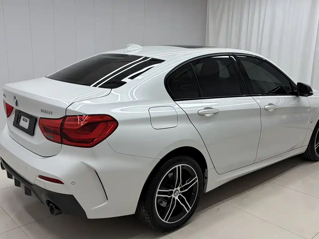 BMW 1 Series 2022