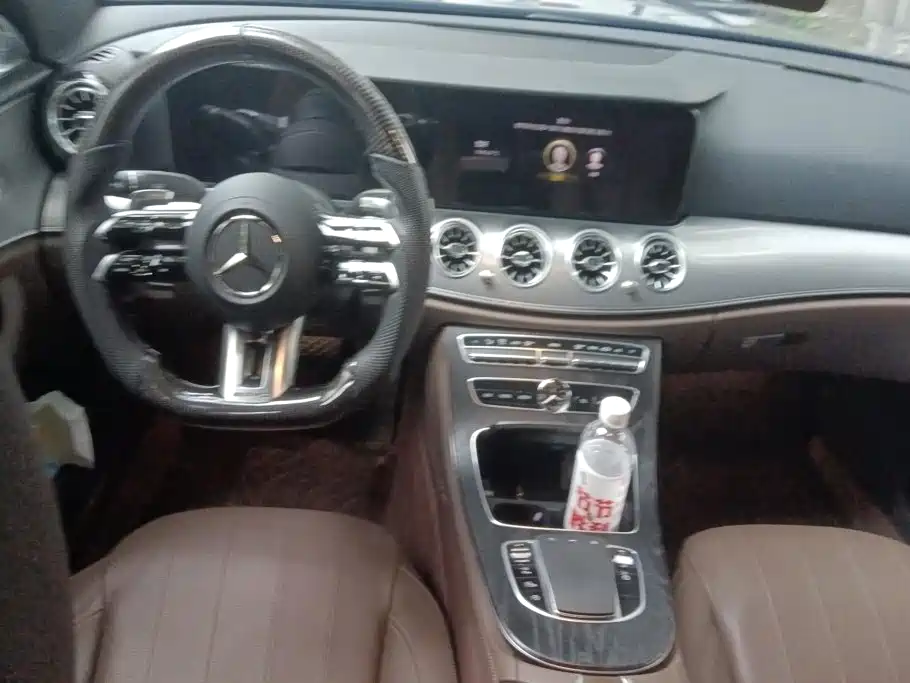 Mercedes-Benz E-Class 2019 — фото 12