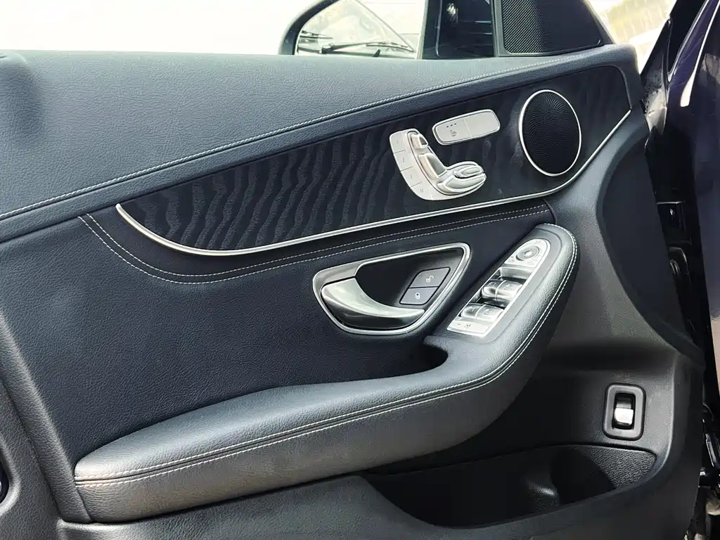 Mercedes-Benz C-Class 2019 — фото 10
