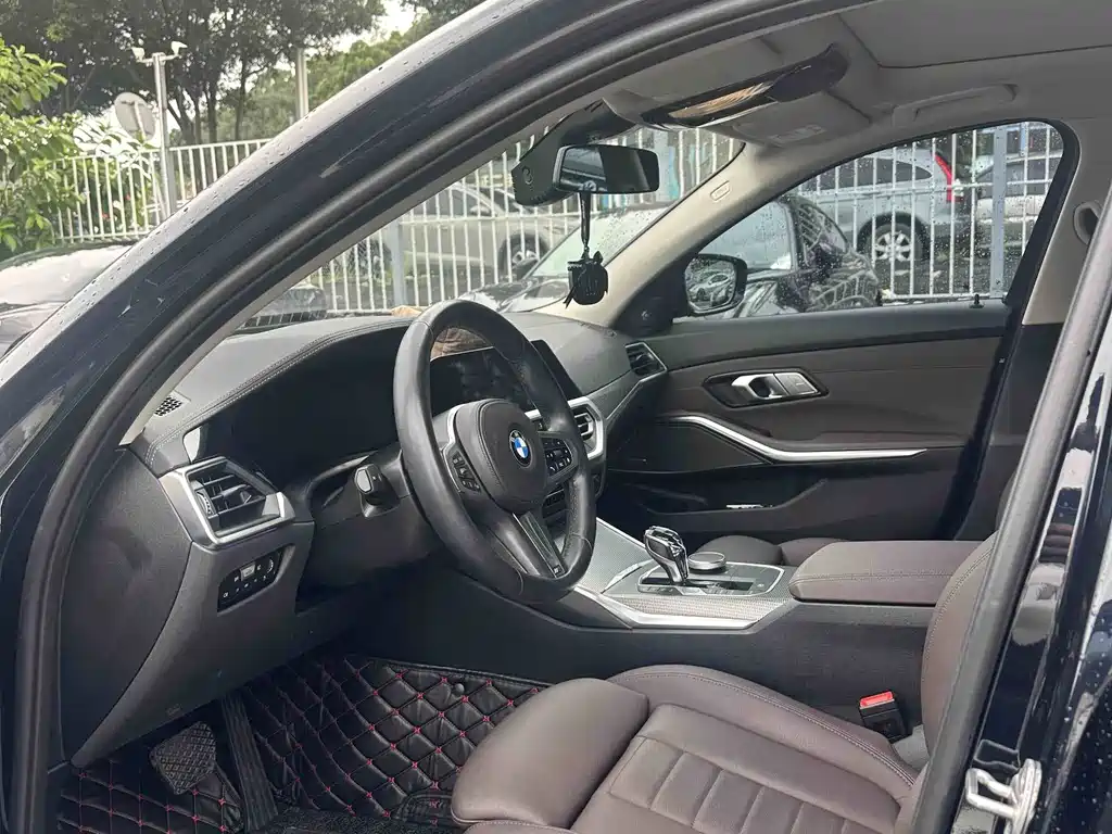 BMW 3 Series 2021