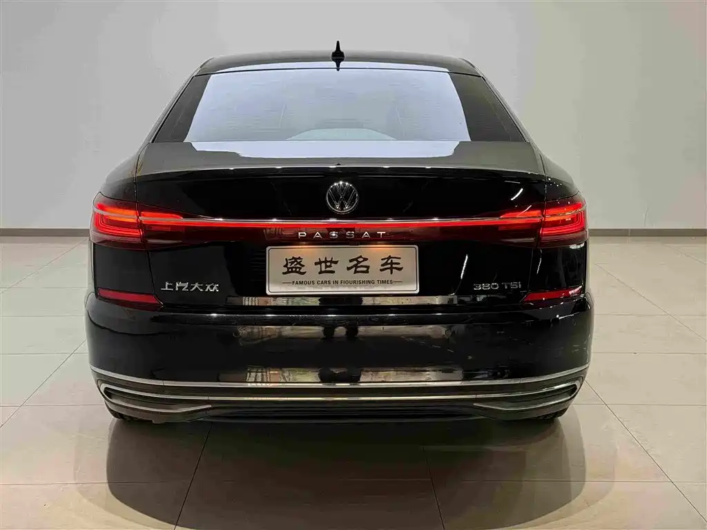 Volkswagen Passat 2022 — фото 12