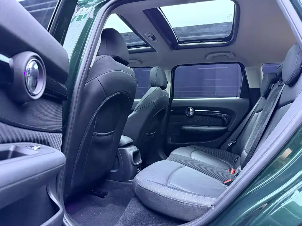 MINI Clubman 2019 — фото 11