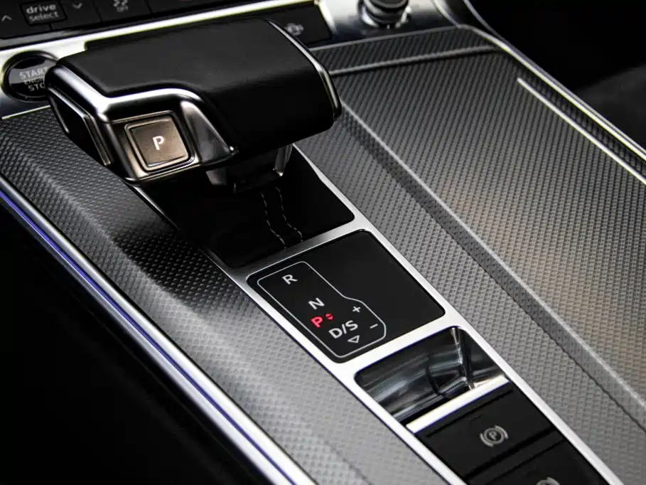 Audi A6L 2021 — фото 20