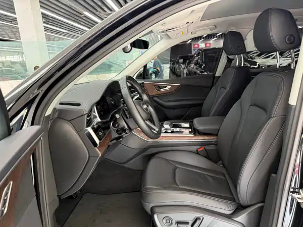Audi Q7 2024