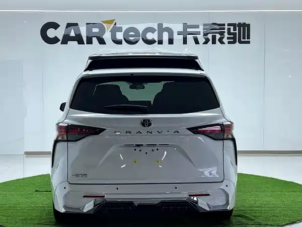 Toyota Granvia 2024
