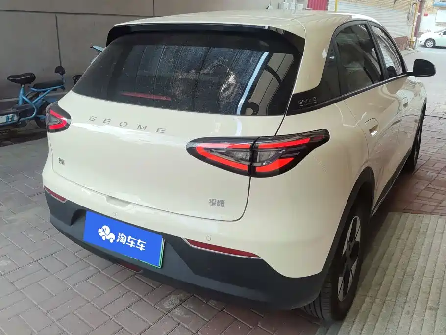 Geely Galaxy Starwish 2025 — фото 3