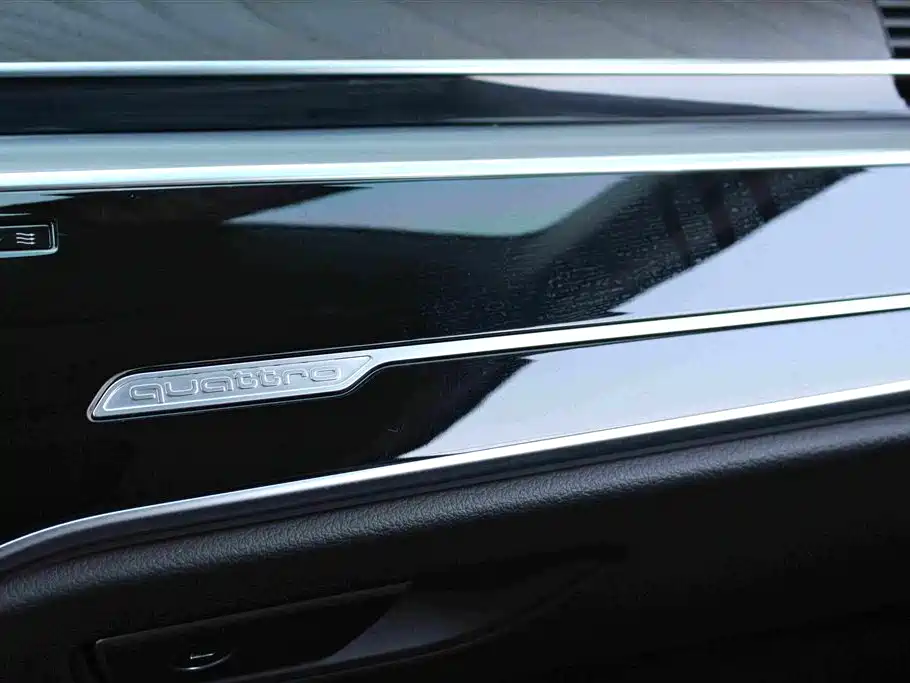 Audi A8 2020 — фото 9