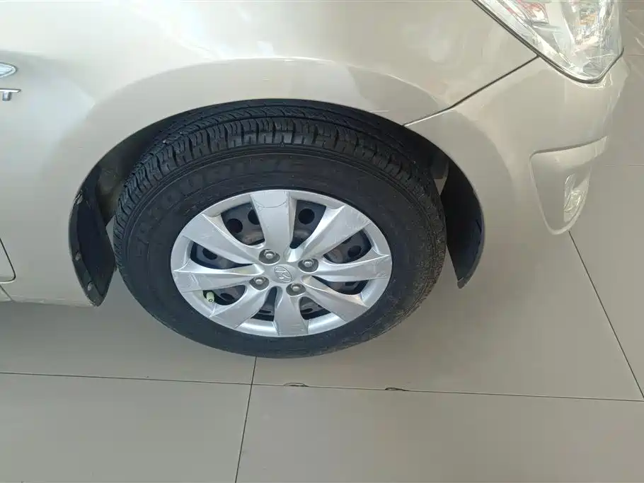 Hyundai Verna 2013