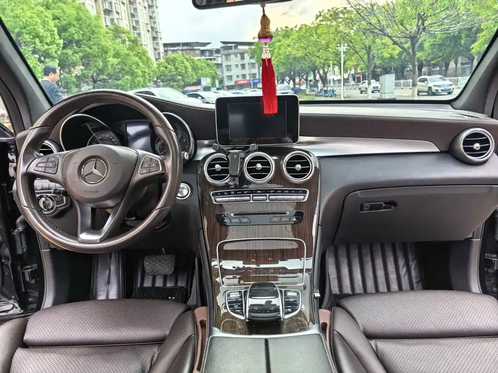 Mercedes-Benz GLC 2016