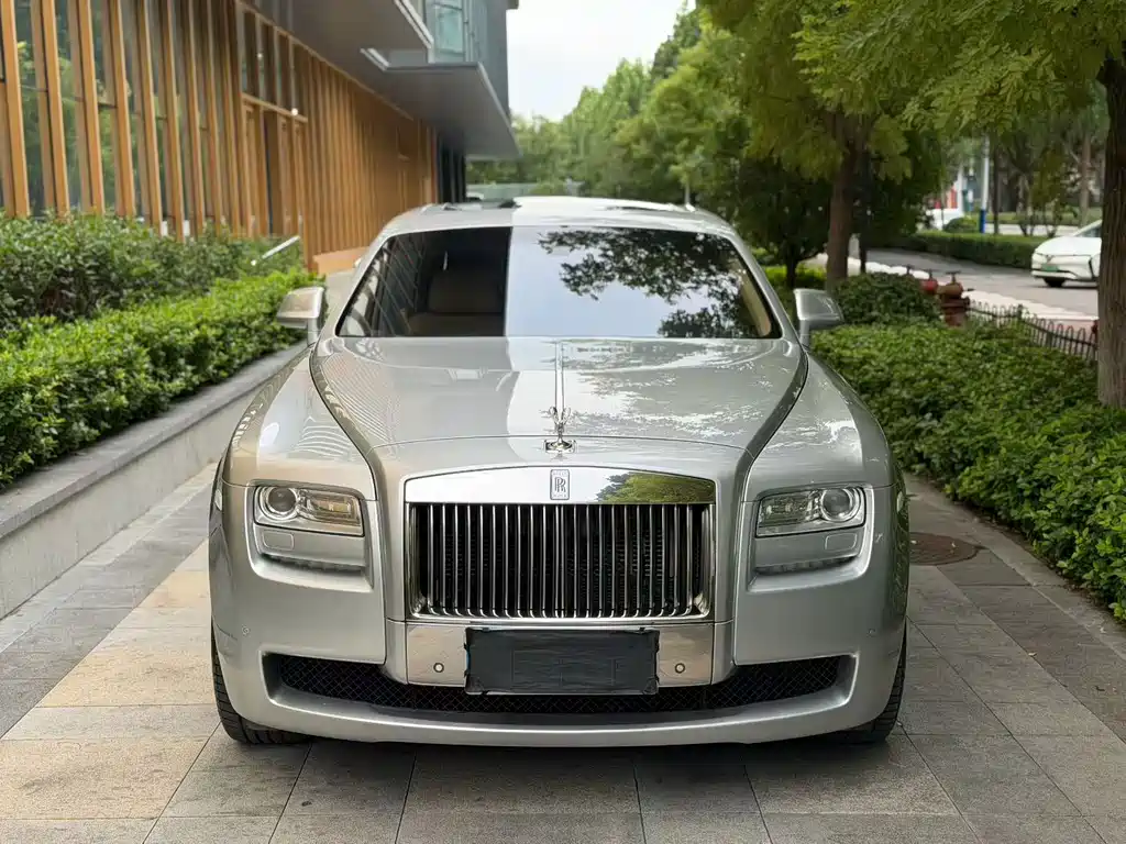 Rolls-Royce Ghost 2013 — фото 2
