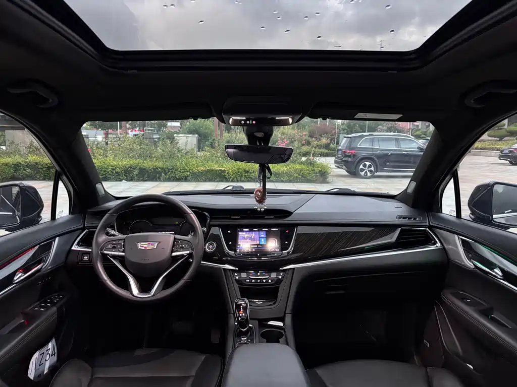 Cadillac XT6 2021 — фото 13