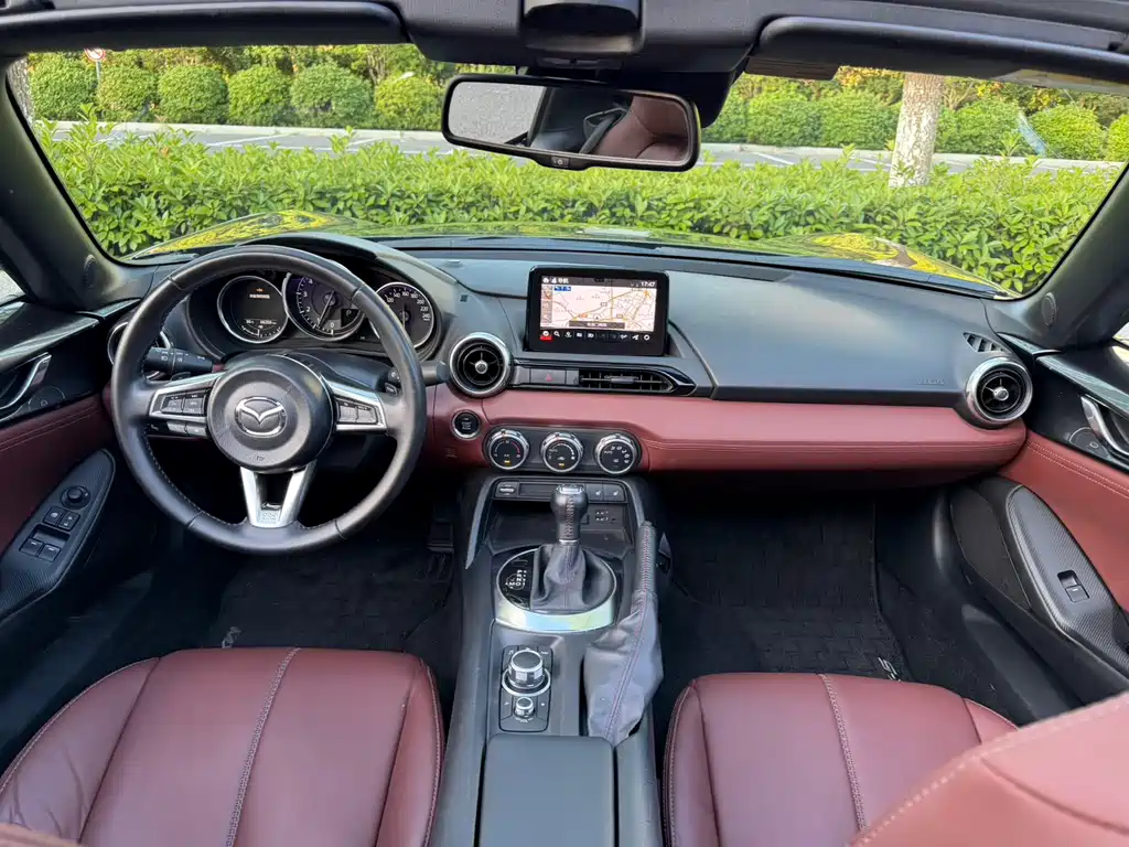 Mazda MX-5 2019 — фото 12