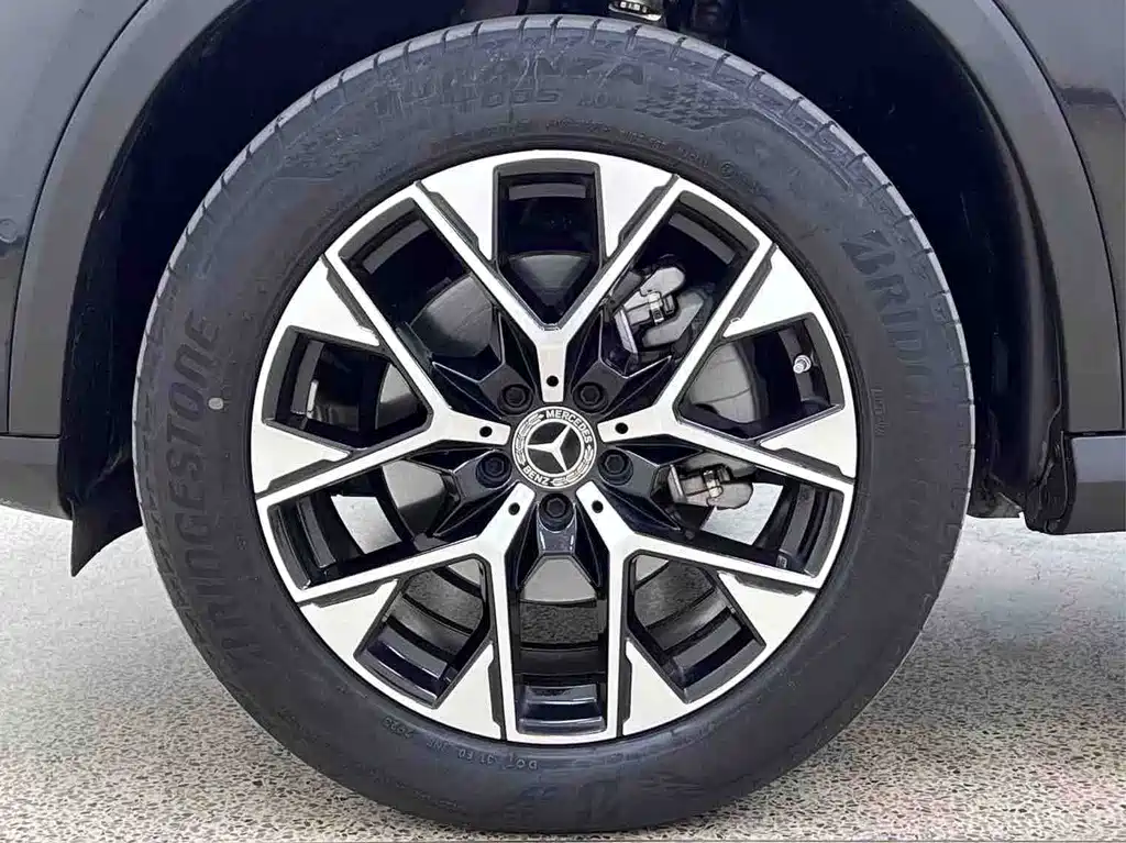 Mercedes-Benz GLC 2023