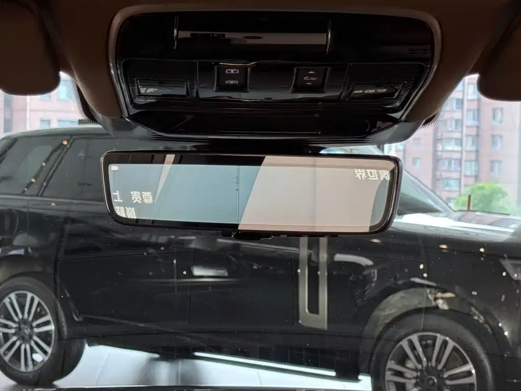 Land Rover Range Rover 2025 — фото 10
