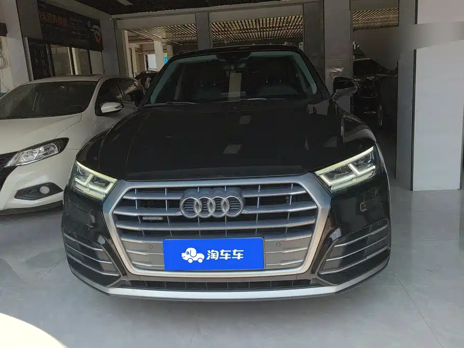 Audi Q5L 2020 — фото 2