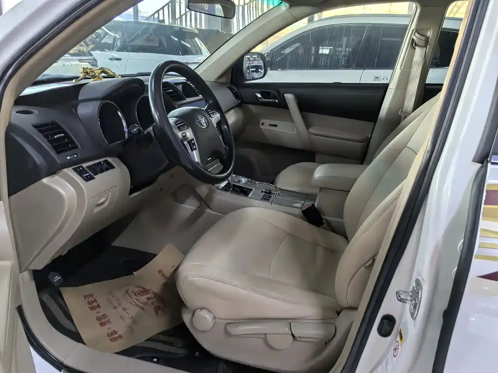 Toyota Highlander 2013