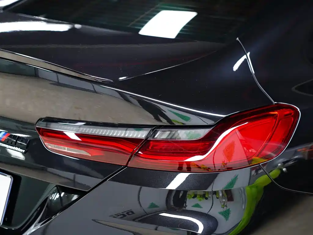 BMW M8 2022
