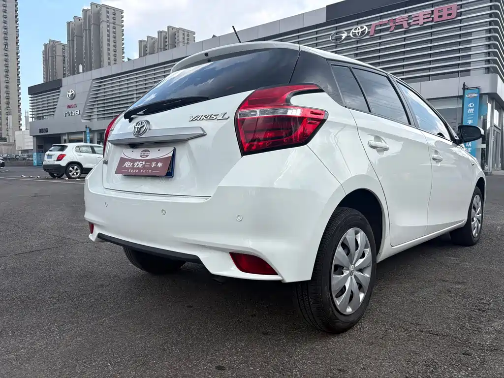 Toyota Yaris L 2018 — фото 13